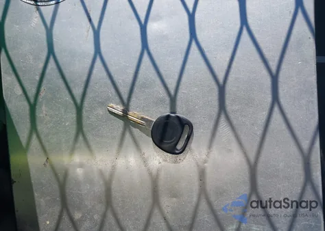 2002 Chevrolet Suburban 1500 Ls z USA, uszkodzony, nr VIN 1GNEC16T12J264336